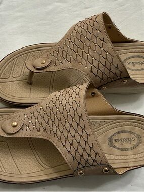 Atalina Tan Wedge Sandals Size 8 Studded Comfort Thong Slip-On Casual